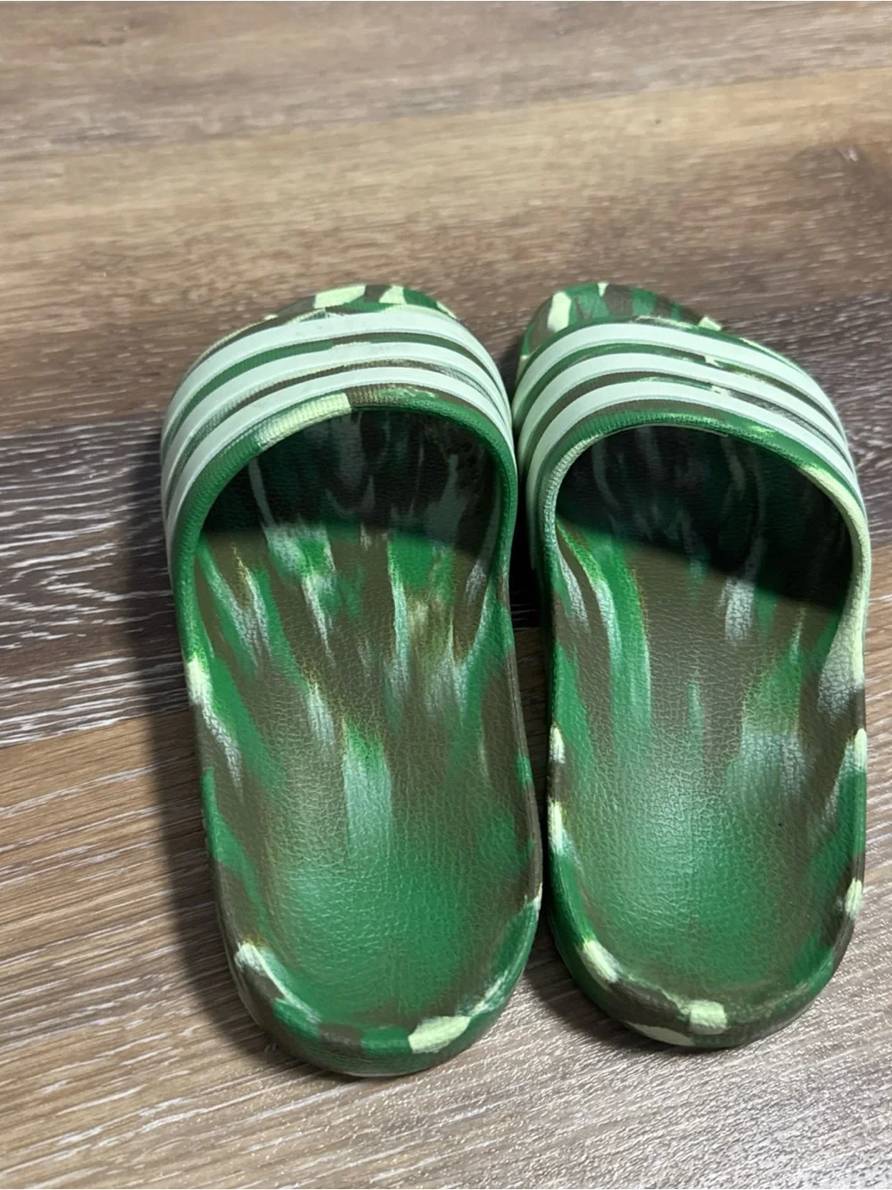 adidas NEW Kids Green Camo Slide Sandals